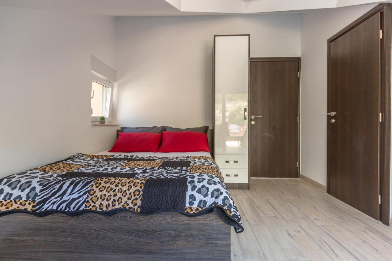 Ferdo 2 Apartment Makarska Exterior photo